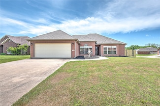 250 Halleck Coach Rd, Centerton, AR 72719