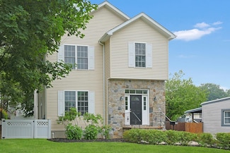 138 Westchester Ave, Thornwood, NY 10594