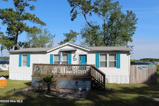 938 Stanland St SW, Calabash, NC 28467