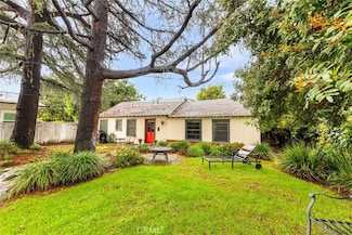 4949 Strohm Ave, North Hollywood, CA 91601