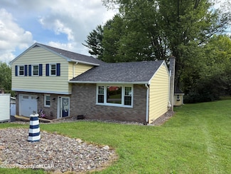 8 Birch St, Sugarloaf, PA 18249