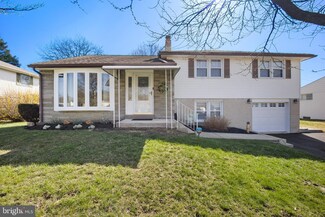 1005 Susan Rd, Philadelphia, PA 19115