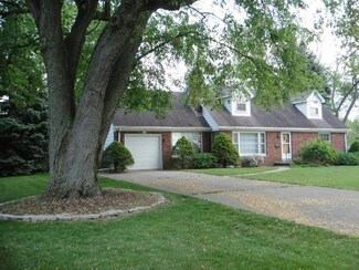 655 E Mulberry St, Watseka, IL 60970