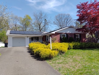 144 Fiesta Heights, Meriden, CT 06451