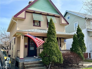 2203 W 105th St, Cleveland, OH 44102