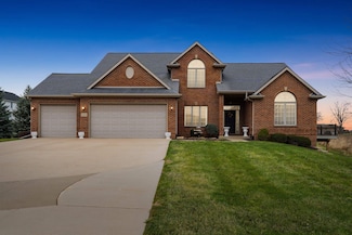 2158 Palmer Dr, Dubuque, IA 52002