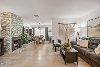 785 County Square Dr Unit 6, Ventura, CA 93003
