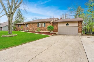 1444 N Regency Dr, Xenia, OH 45385
