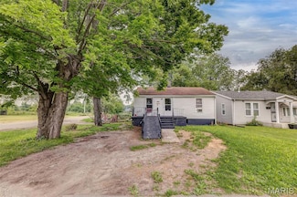 2632 Martin Luther King Dr, East St. Louis, IL 62205