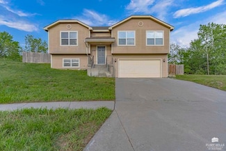 2336 Fox Sparrow Ct, Junction City, KS 66441