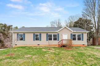 610 Mountain View Rd, Mars Hill, NC 28754