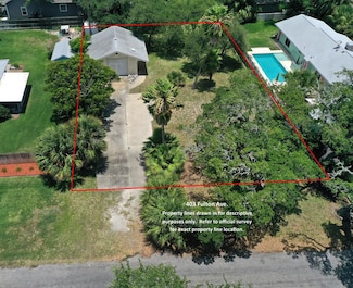 403 Fulton Ave, Rockport, TX 78382