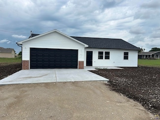 211 Sycamore St, Americus, KS 66835
