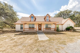 206 Tipperary Ln, Floresville, TX 78114