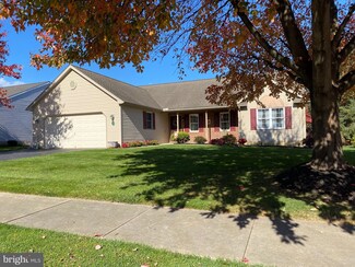 15 Rosemont Dr, Myerstown, PA 17067