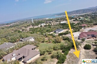1214 Ensenada Dr, Canyon Lake, TX 78133
