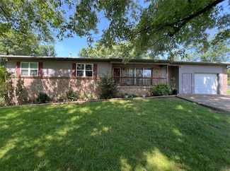 112 Oak Dr, Harrison, AR 72601