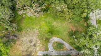 712 Welton Rd, Lutz, FL 33548