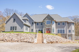 207 Woodridge Ln, Northumberland, PA 17857