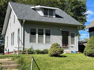 1536 24th St, Des Moines, IA 50311