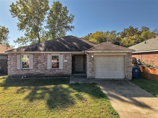 8526 Bearden St, Dallas, TX 75227