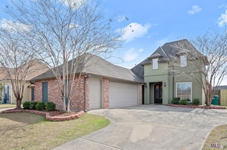 2012 Pointe Dr S, Zachary, LA 70791