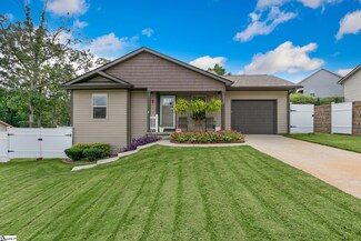 410 Mount Hood Dr, Inman, SC 29349