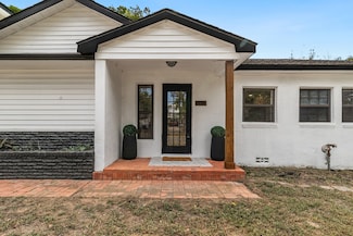 2038 Avon Dr, Denison, TX 75020