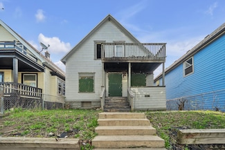 3304 N 21st St, Milwaukee, WI 53206