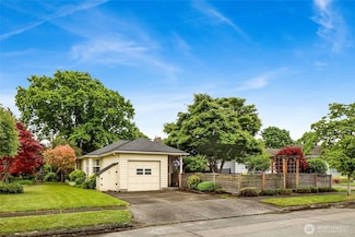 2708 Lynn St, Bellingham, WA 98225