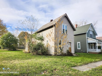 325 Mcdougal St, Fostoria, OH 44830