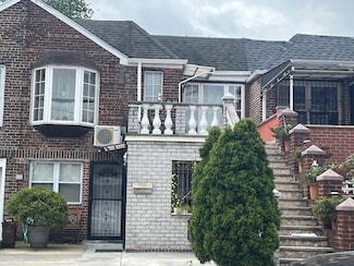 71-22 Calamus Ave, Flushing, NY 11377