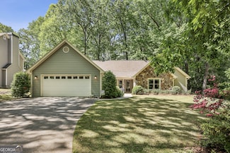 1390 Barclay Dr, Lawrenceville, GA 30043