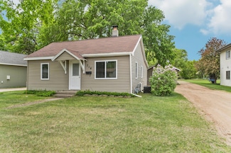 716 15th St NW, Bemidji, MN 56601