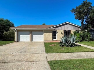 2236 Litchwood Ln, Harvey, LA 70058