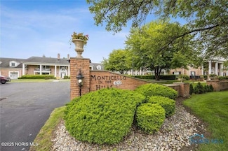 4243 W Bancroft St, Ottawa Hills, OH 43615