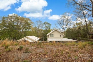 102 Byrd Rd, Black Mountain, NC 28711