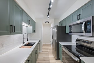 142 Brooke Castle Dr, Hermitage, TN 37076