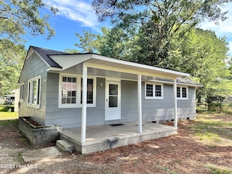 523 Charles St, Grifton, NC 28530