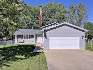 5402 Abbey Dr, McHenry, IL 60050