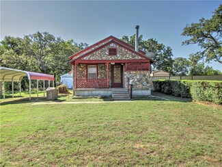 804 W Park St, Tecumseh, OK 74873