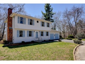 76 Kara St, Manchester, NH 03103
