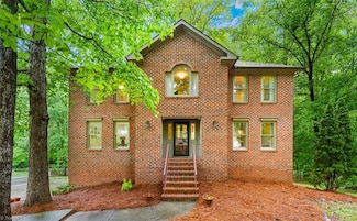 573 Doe Run Dr, Kernersville, NC 27284