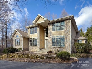 101 Pinnacle Peak Ln, Flat Rock, NC 28731