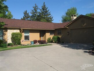 3817 Windswept Dr, Fort Wayne, IN 46815