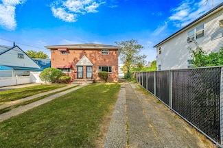 132-18 Farmers Blvd, Jamaica, NY 11434