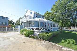 82 Shore Ave, Wareham, MA 02571