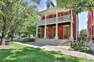 3604 Barter St, Saint Charles, MO 63301