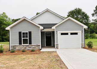 306 E Roseboro St, Roseboro, NC 28382