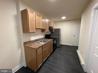 145 Chester St Unit SECOND FLOOR REAR, Lancaster, PA 17602